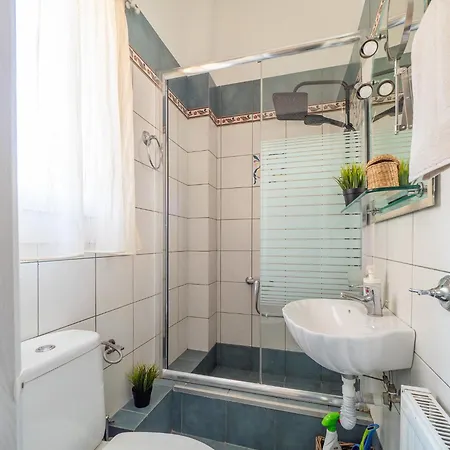 Apartment Kamaritis Private Bedroom, Pool View *