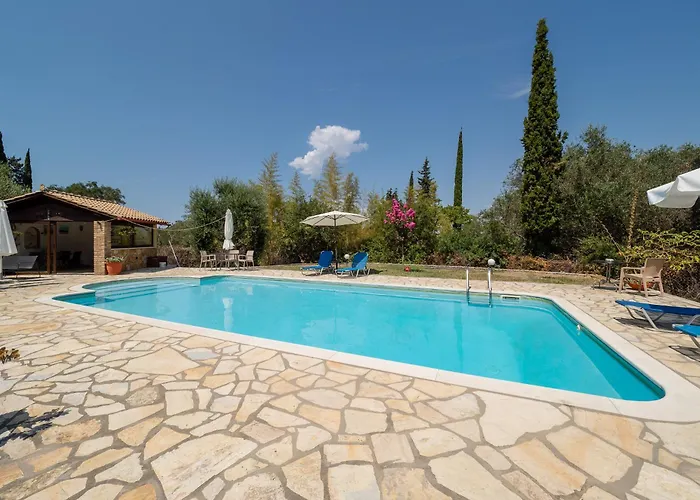 Kamaritis Private Bedroom, Pool View Apartmán