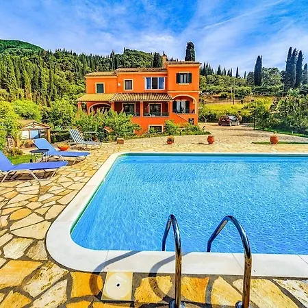 Kamaritis Private Bedroom, Pool View Alepochori