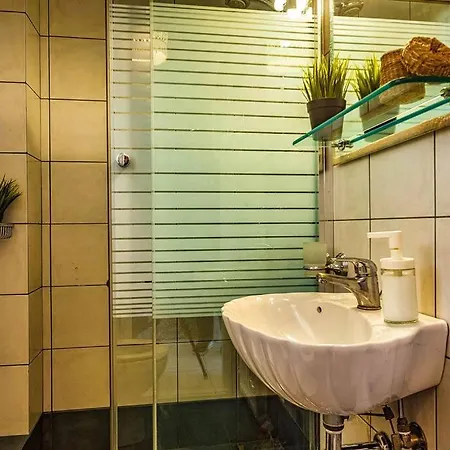 Kamaritis Private Bedroom, Pool View Διαμέρισμα Alepochori