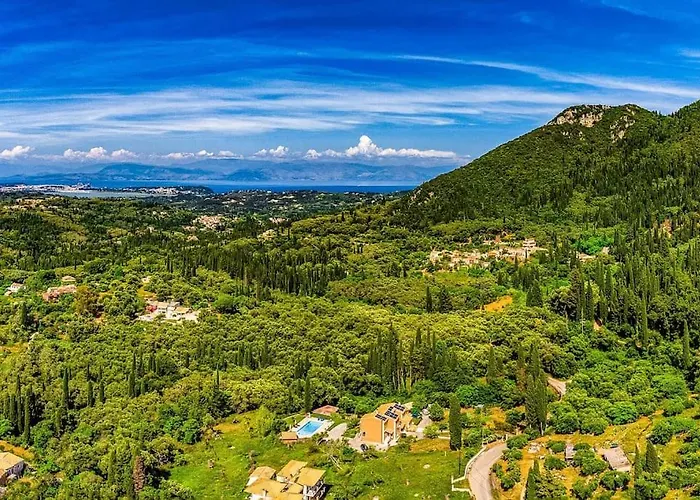 Kamaritis Private Bedroom, Pool View * Alepochori