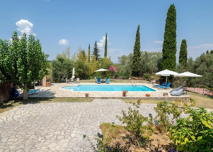 Kamaritis Private Bedroom, Pool View 公寓 Alepochori