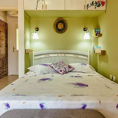 Kamaritis Private Bedroom, Pool View Apartamento *